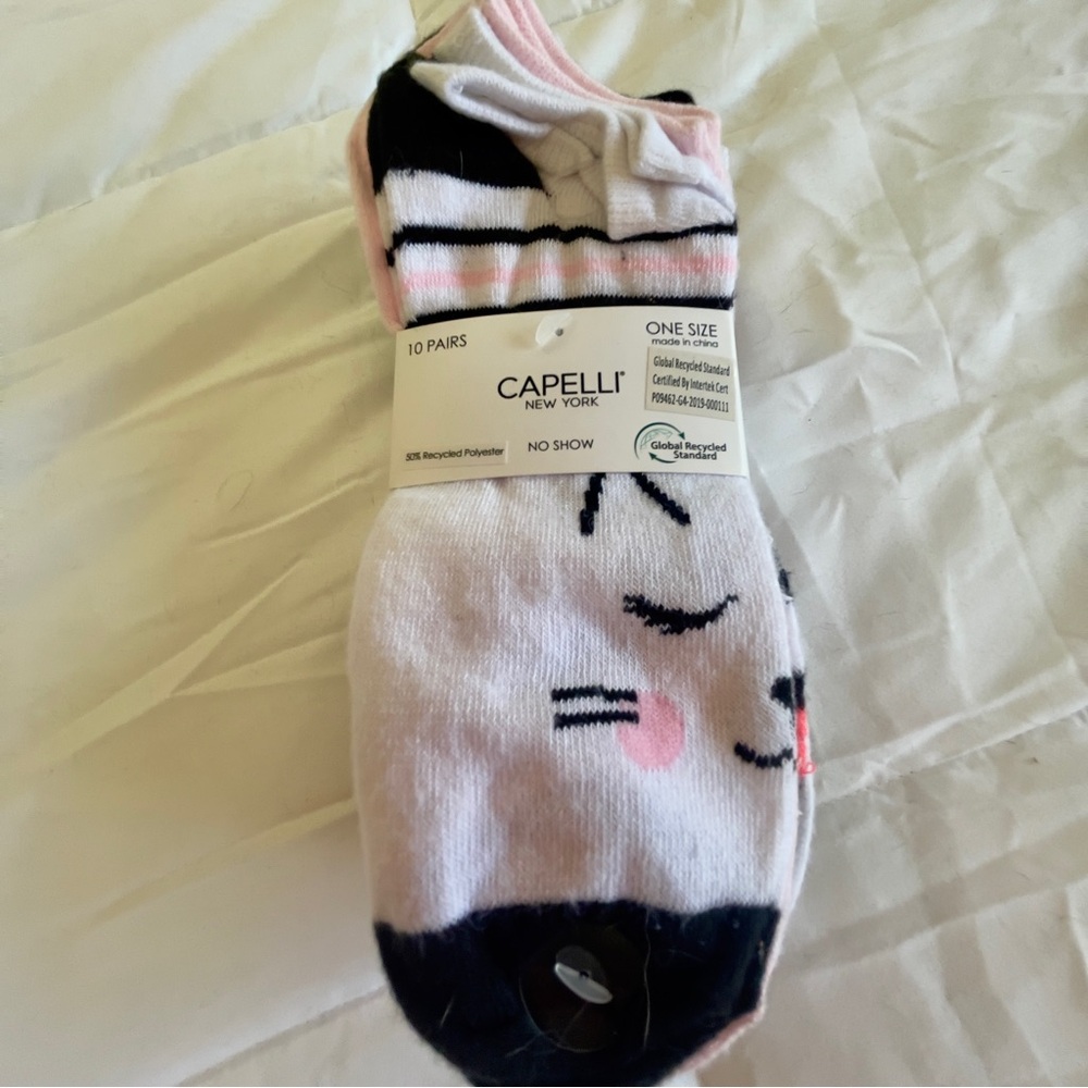 Capelli of New York Cat Themed Pink Black Gray No Show Socks 10 pairs NWT Travel